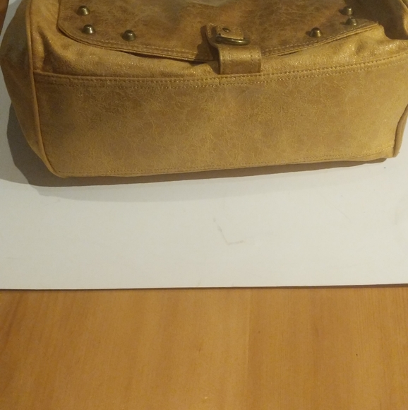 Matt & Nat gold bowling ball shoulder bag - Picture 6 of 10